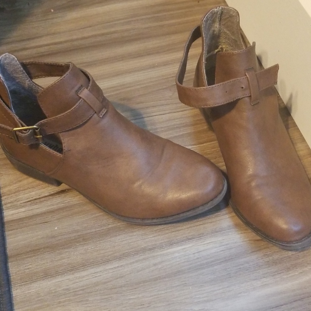 Brown ankle boots